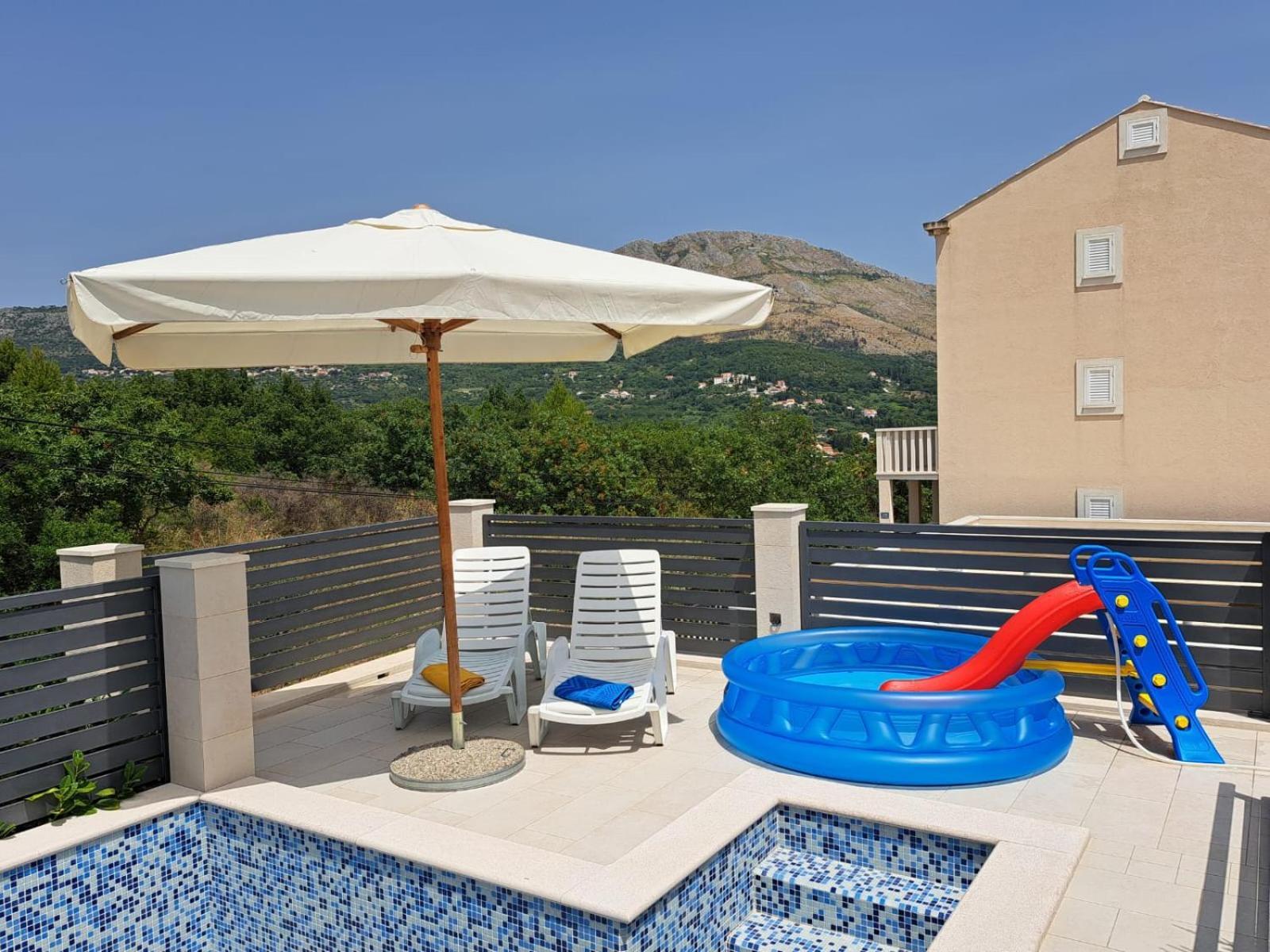 Villa "Amber" With A Pool Млини Екстериор снимка