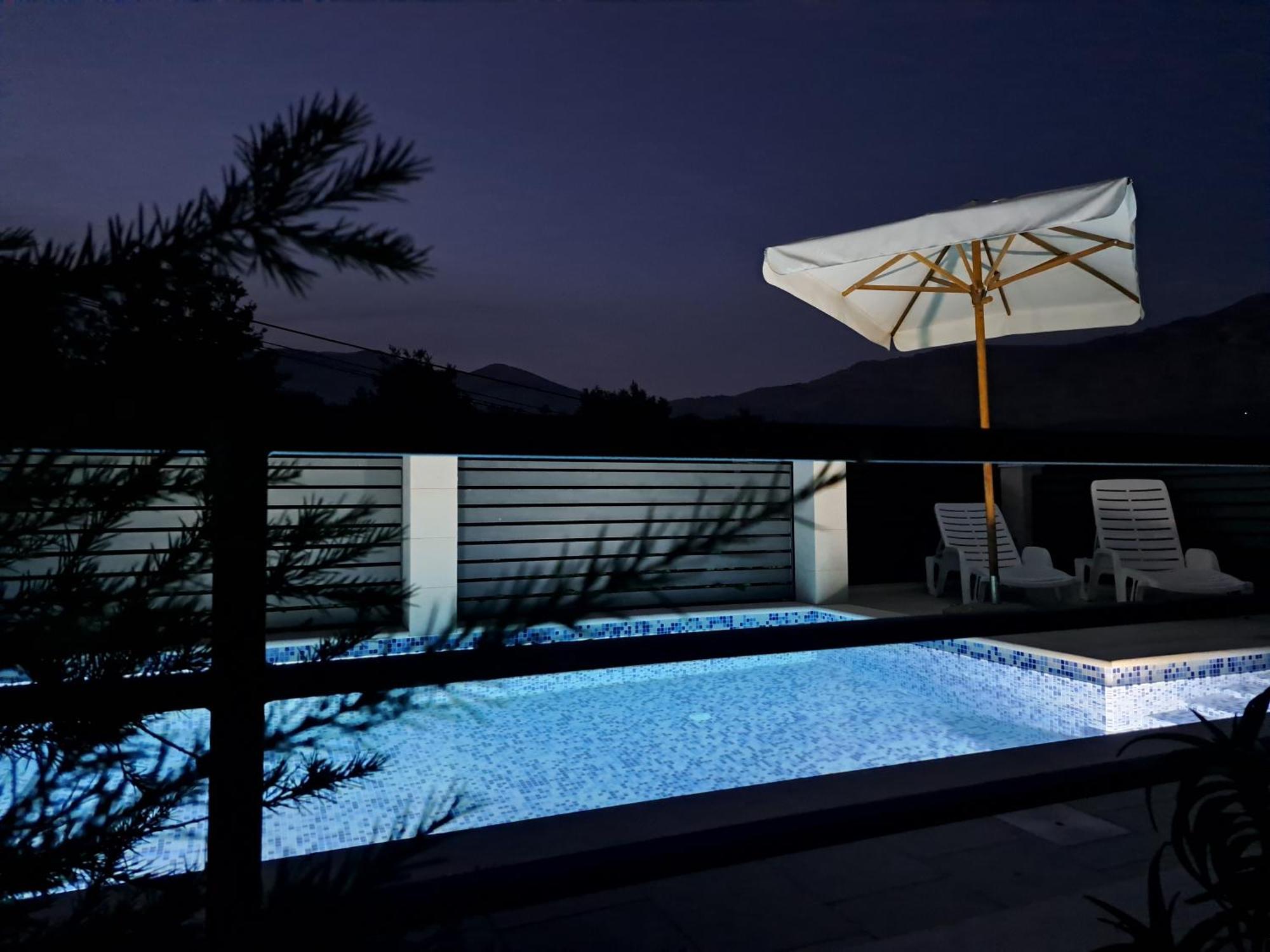 Villa "Amber" With A Pool Млини Екстериор снимка