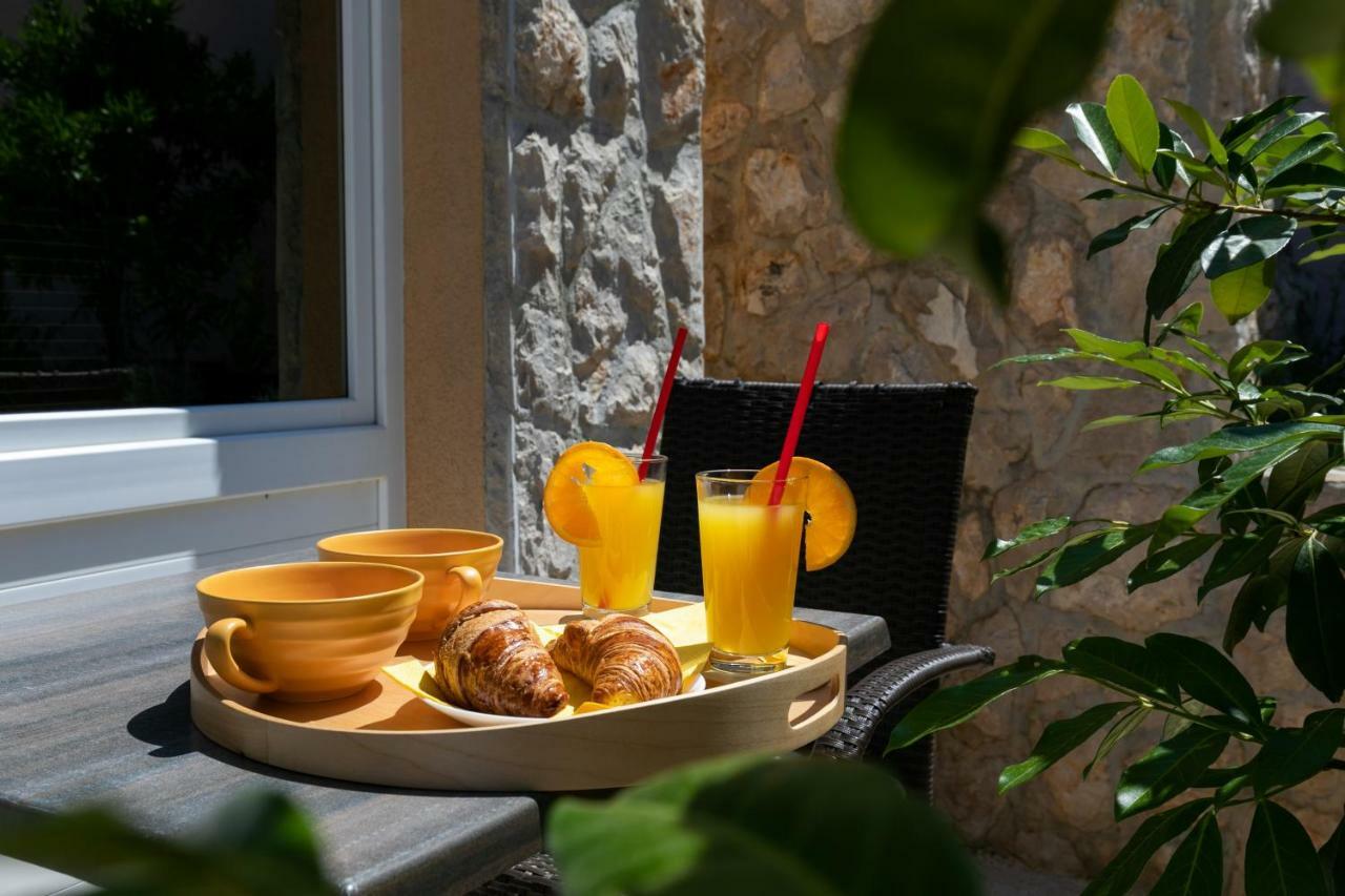 Villa "Amber" With A Pool Млини Екстериор снимка